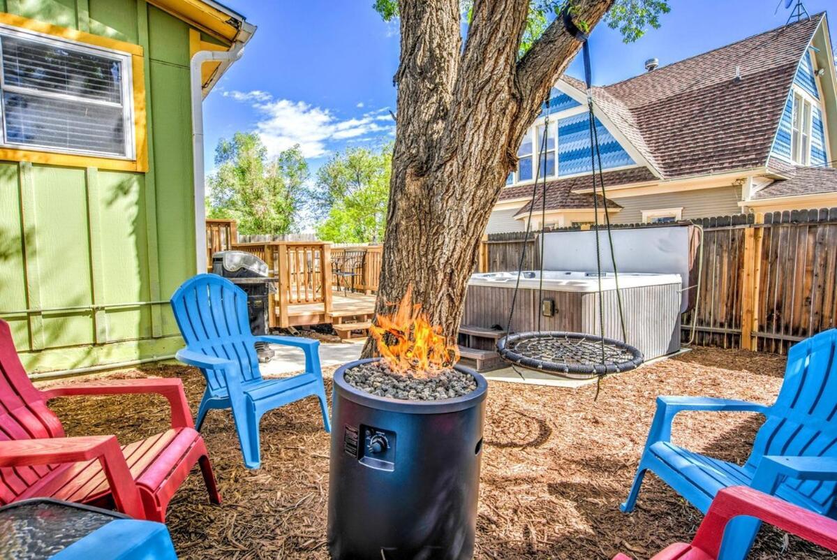 The Vibrant Victorian Hot Tub & Fire Pit In Occ Villa โคโลราโดสปริงส์ ภายนอก รูปภาพ